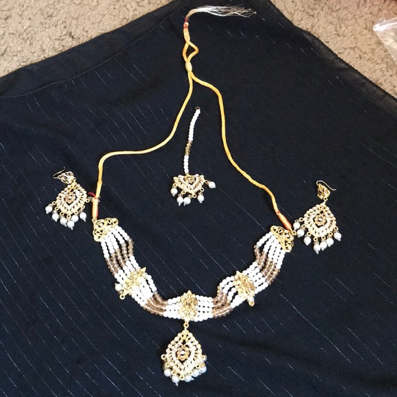 Pakistani/Indian Jewelry Set - Picture 1 of 6